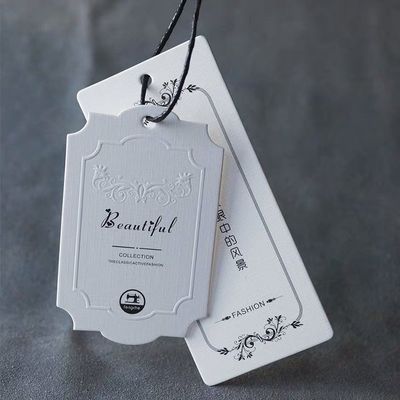 Manier Gevouwen Kleding dik 2mm Gepersonaliseerd Hang Tag Debossing
