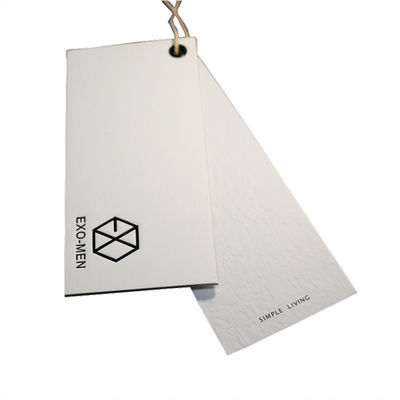 Het Document van het Debossedembleem 350g Kraftpapier Douane Hang Tags With String